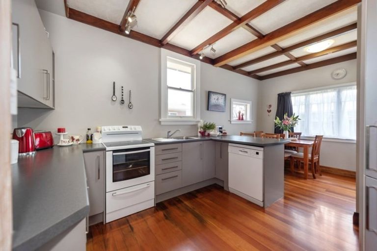 Photo of property in 49 Naylor Street, Hamilton East, Hamilton, 3216