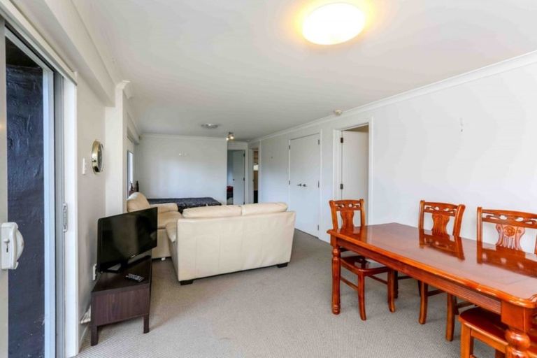 Photo of property in 129 Pendarves Street, New Plymouth, 4312