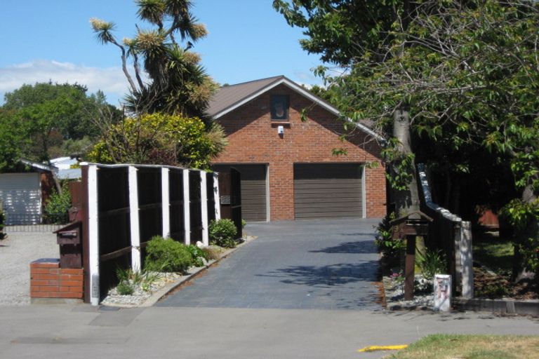 Photo of property in 9a Elder Place, Parklands, Christchurch, 8083