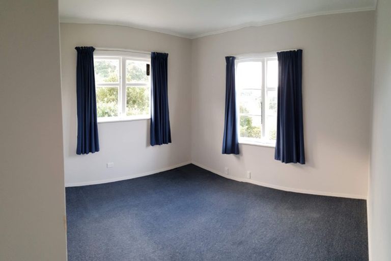 Photo of property in 22 Frederick Street, Tawa, Wellington, 5028