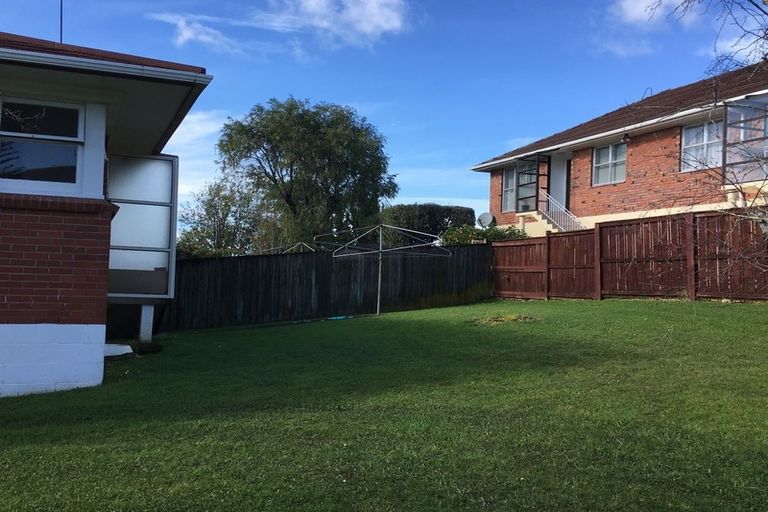 Photo of property in 1/7 Larne Avenue, Pakuranga Heights, Auckland, 2010