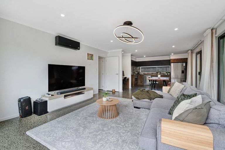 Photo of property in 6 Urumaraki Avenue, Helensville, 0800
