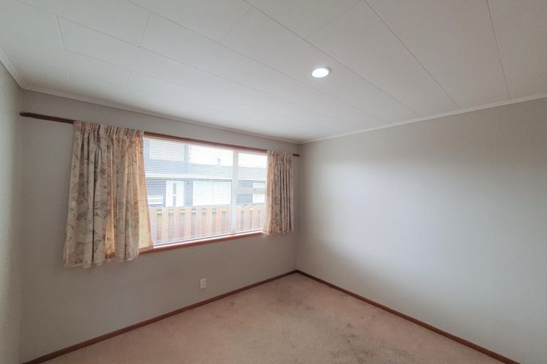 Photo of property in 15 Kent Terrace, Taradale, Napier, 4112