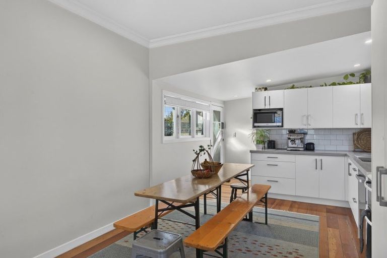 Photo of property in 83 Tukapa Street, Westown, New Plymouth, 4310