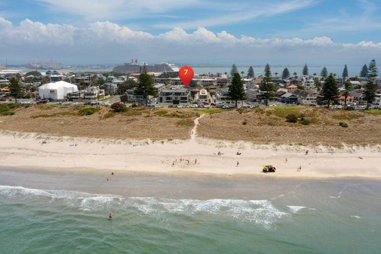 Photo of property in Vivaldi Apartments, 7/48 Marine Parade, Mount Maunganui, 3116