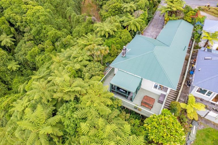 Photo of property in 176 Normandale Road, Normandale, Lower Hutt, 5010