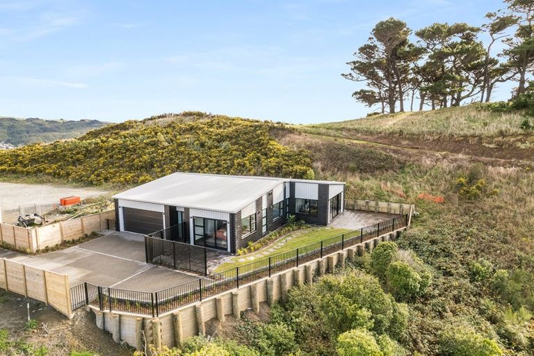 Photo of property in 11 Paul Adams Way, Aotea, Porirua, 5024