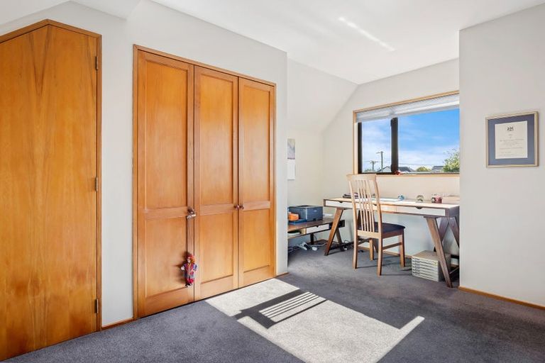 Photo of property in 1/63 Idris Road, Fendalton, Christchurch, 8052