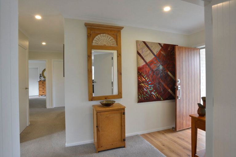 Photo of property in 64 Feist Street, Carterton, 5713