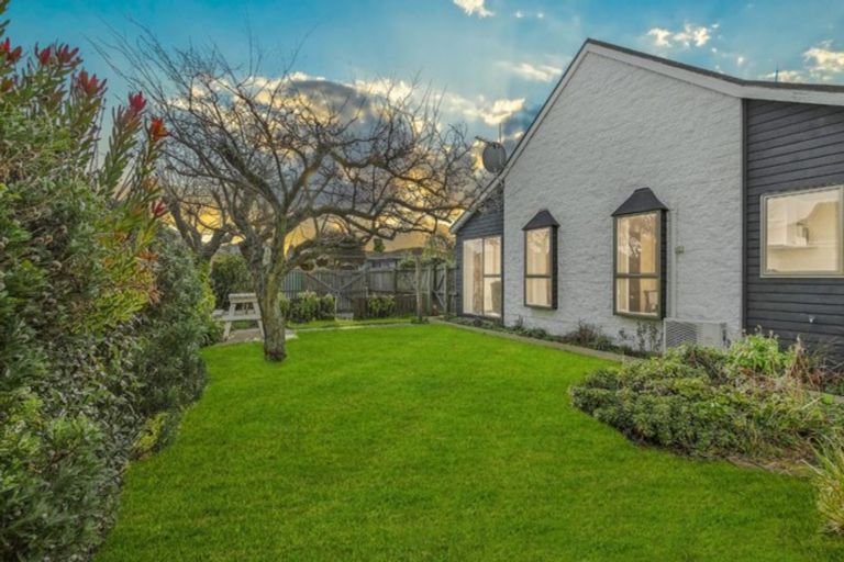 Photo of property in 2/3 Wanstead Place, Woolston, Christchurch, 8062