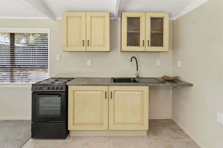 Photo of property in 19a Leaming Place, Clarks Beach, 2122