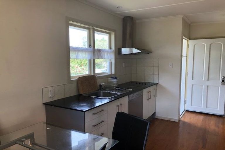 Photo of property in 2/34 Whitby Crescent, Mairangi Bay, Auckland, 0630