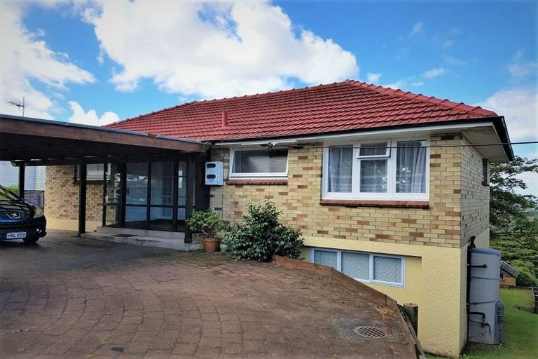 Photo of property in 1/177 Glenfield Road, Hillcrest, Auckland, 0627