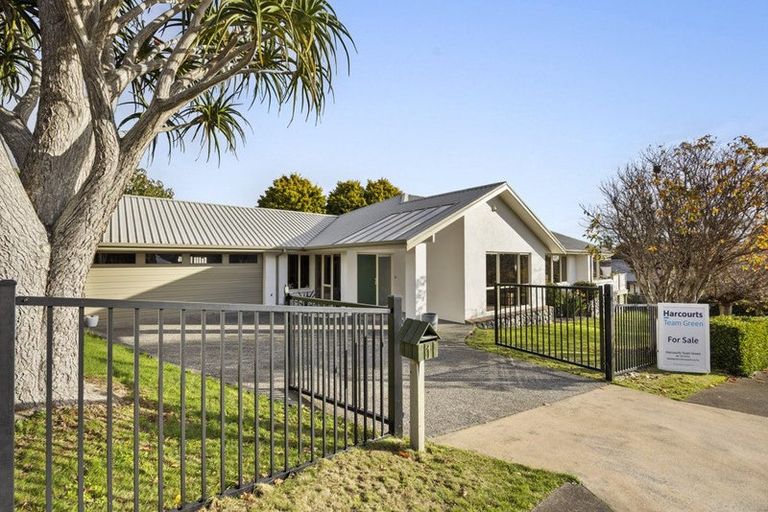 Photo of property in 1 Orlando Close, Frankleigh Park, New Plymouth, 4310