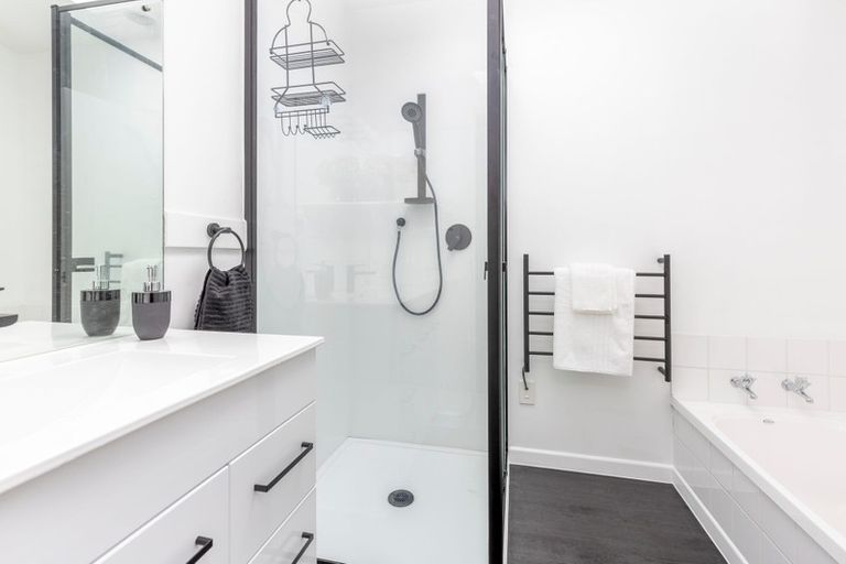 Photo of property in 1/23 South Street, Papakura, 2110