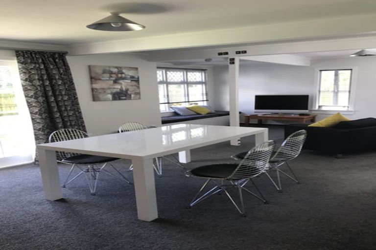 Photo of property in 70 Cutfield Road, New Plymouth, 4310