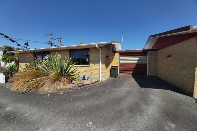 Photo of property in 18 Cutfield Road, New Plymouth, 4310