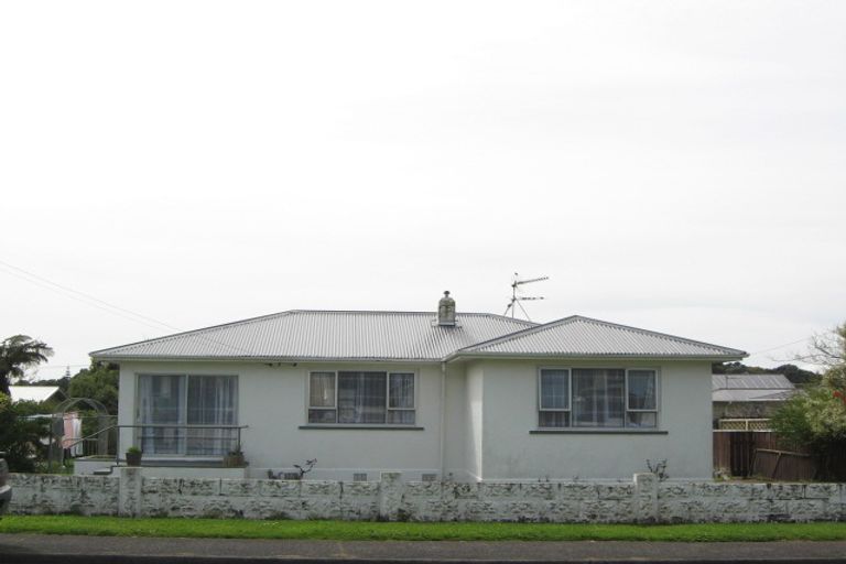 Photo of property in 56 Mould Street, Waitara, 4320