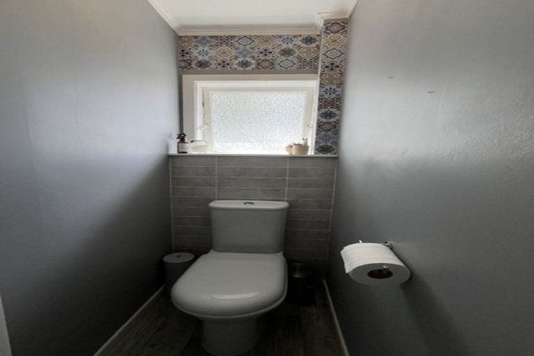 Photo of property in 1/16 Roseburn Place, Pakuranga, Auckland, 2010