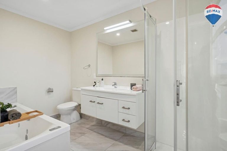 Photo of property in 137 Endeavour Drive, Whitby, Porirua, 5024