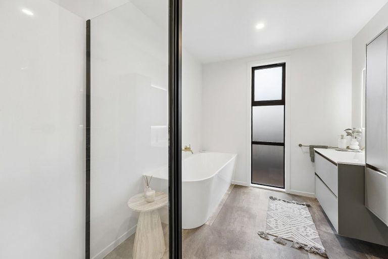Photo of property in 14 Caroline Way, Abbotsford, 9018