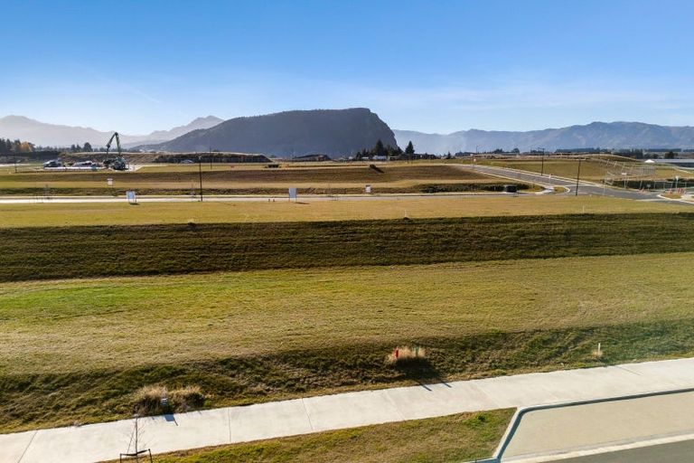 Photo of property in 51 Avalon Station Drive, Wanaka, 9305