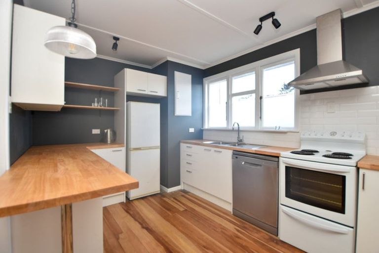 Photo of property in 394 High Street South, Carterton, 5713