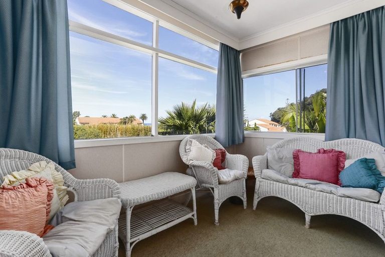 Photo of property in 23a Waiwera Place, Waiwera, Orewa, 0994