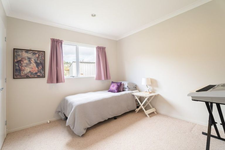 Photo of property in 5 Pohutukawa Grove, Titahi Bay, Porirua, 5022