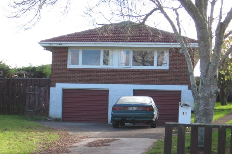 Photo of property in 11 Patons Road, Howick, Auckland, 2014