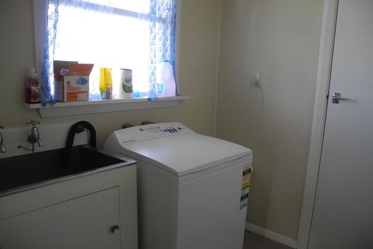 Photo of property in 2 Durham Street, Waimate, 7924