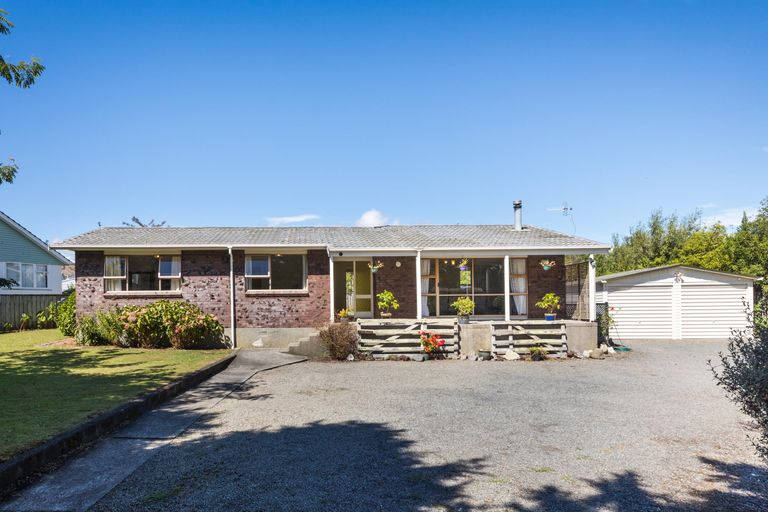 Photo of property in 6-8 East Road, Shannon, 4821