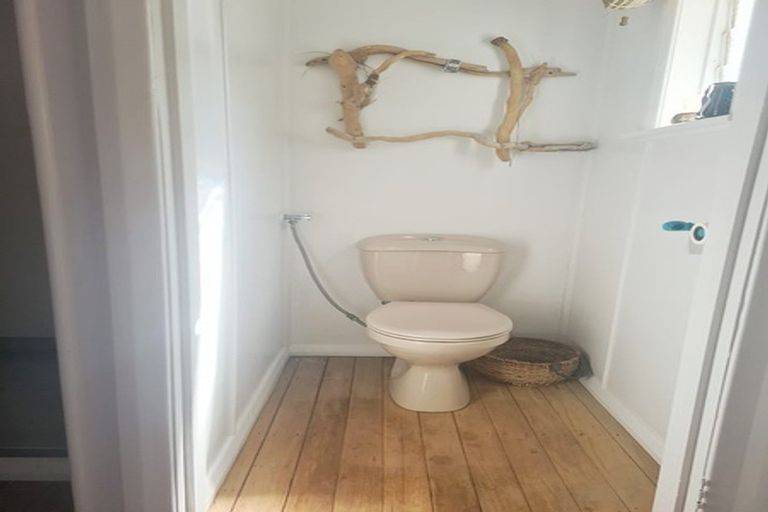 Photo of property in 1608 Cape Palliser Road, Cape Palliser, Pirinoa, 5772