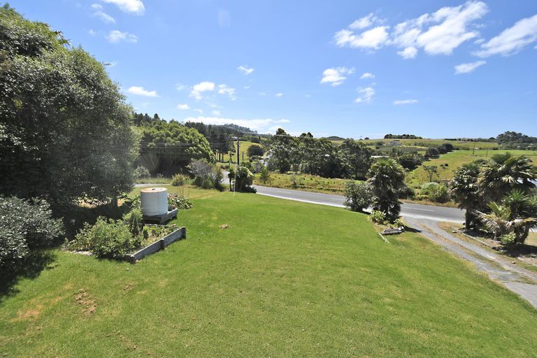 Photo of property in 17 Pakiri Road, Leigh, Warkworth, 0985