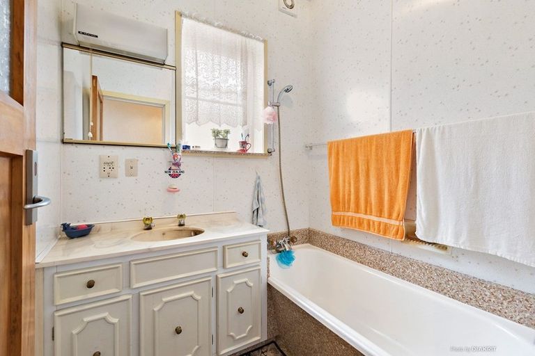 Photo of property in 25a Bauchop Road, Waterloo, Lower Hutt, 5011