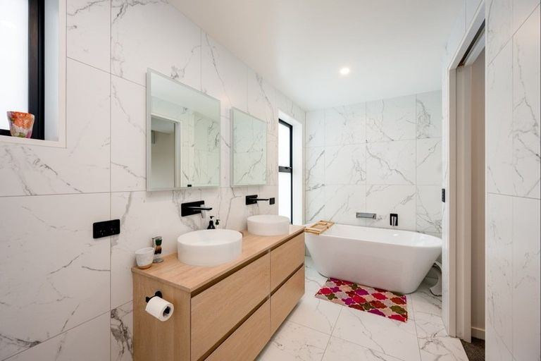 Photo of property in 9 Barclay Place, Wanaka, 9305