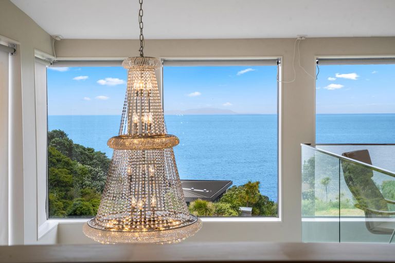 Photo of property in 126-128 Lax Crescent, Leigh, 0985