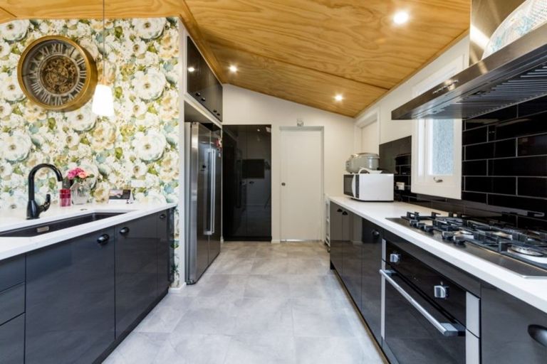 Photo of property in 9 Harpham Street, Taradale, Napier, 4112