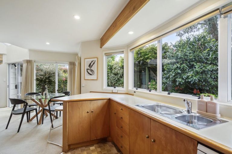 Photo of property in 2/19 Walter Street, Hauraki, Auckland, 0622