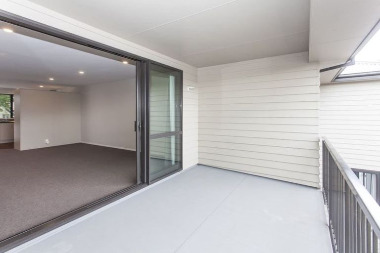 Photo of property in 2/422 Barbadoes Street, Edgeware, Christchurch, 8013