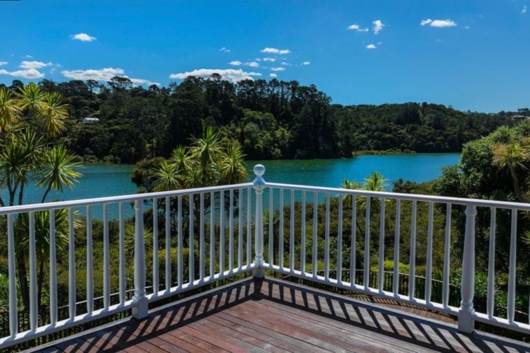 Photo of property in 12 Kingfisher Grove, Greenhithe, Auckland, 0632