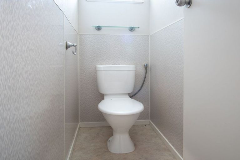 Photo of property in 4 Resolute Way, Papakura, 2110