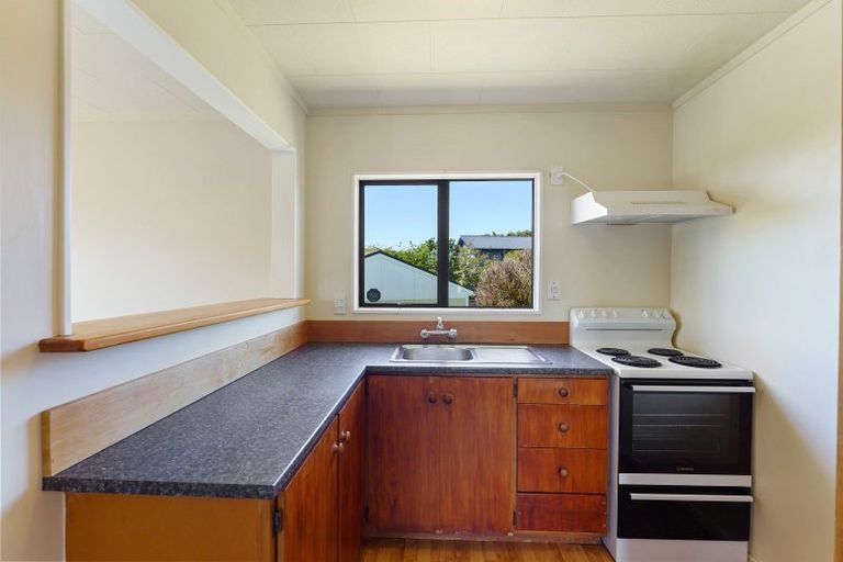 Photo of property in 17 Kitchener Street, Te Horo Beach, Otaki, 5581