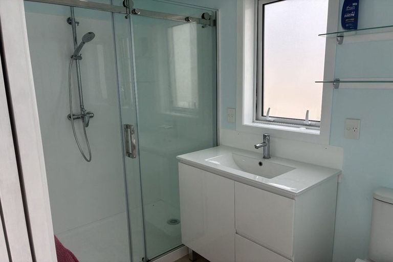 Photo of property in 130 Rosier Road, Glen Eden, Auckland, 0602