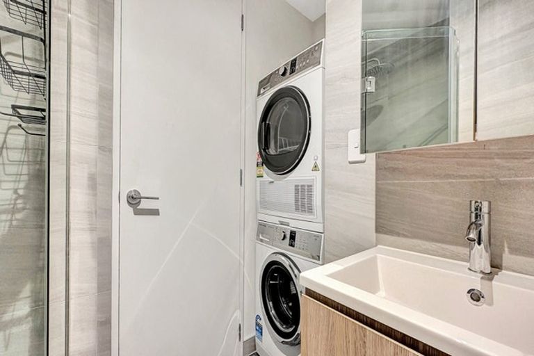 Photo of property in 501/1 Buscomb Avenue, Henderson, Auckland, 0610