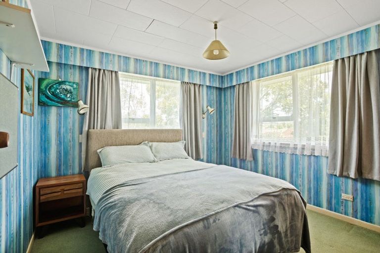 Photo of property in 13 Julian Place, Westown, New Plymouth, 4310