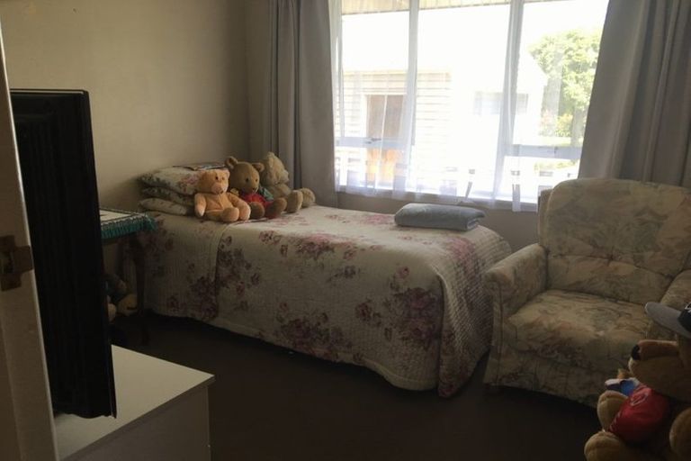 Photo of property in 8 Dover Road, St Andrews, Hamilton, 3200