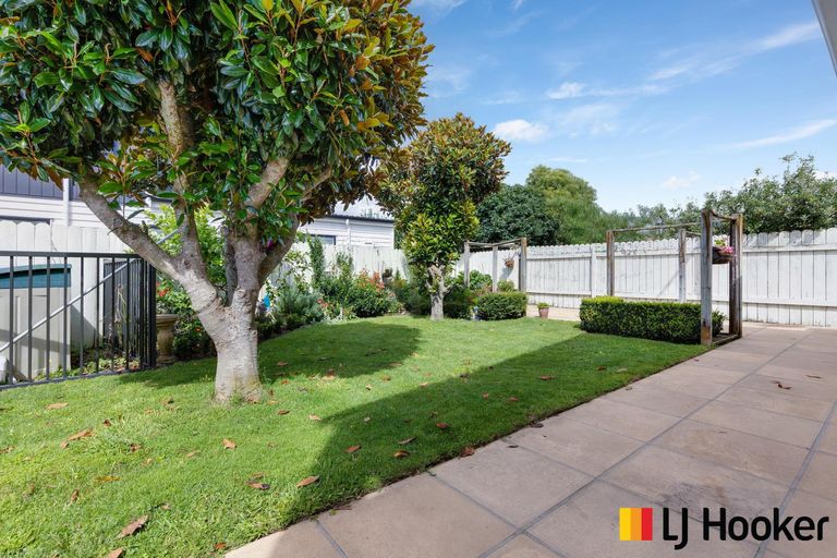 Photo of property in 112 Elliot Street, Pahurehure, Papakura, 2113