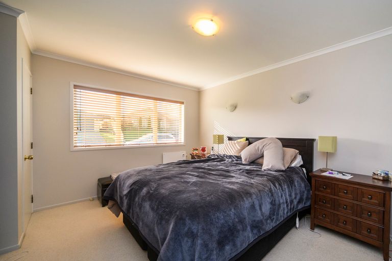 Photo of property in 93 Parnell Heights, Kelvin Grove, Palmerston North, 4414