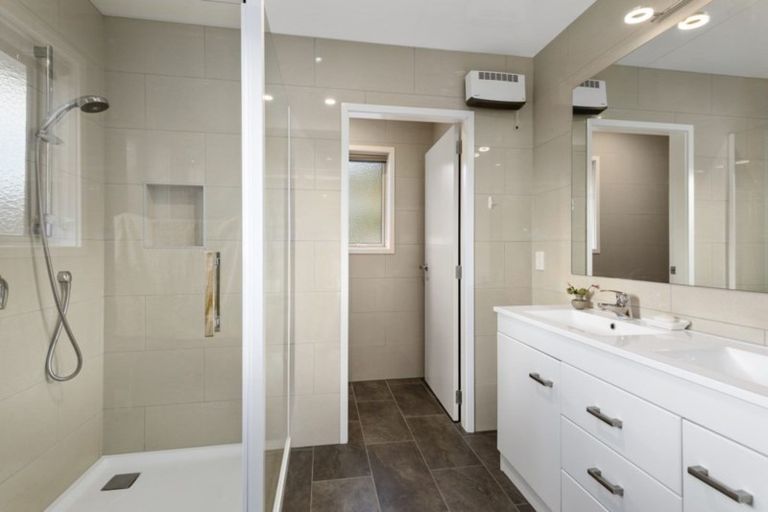 Photo of property in 103 Stratton Street, Normandale, Lower Hutt, 5010